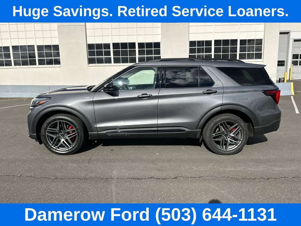 Used 2026 Ford Explorer ST-Line w/ ST-Line Street Pack AWD/4WD image 3