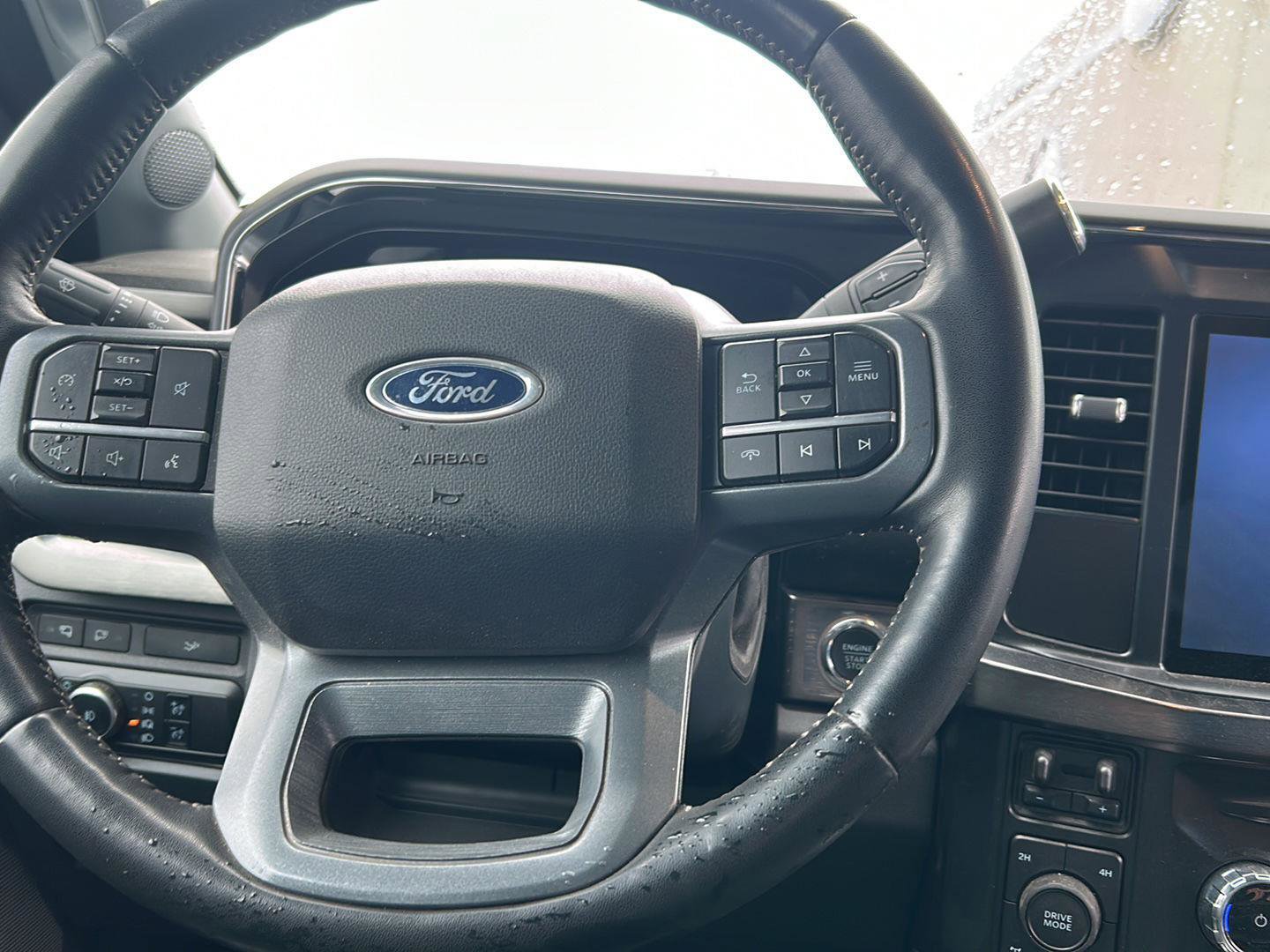 Used 2024 Ford F350 Lariat image 22