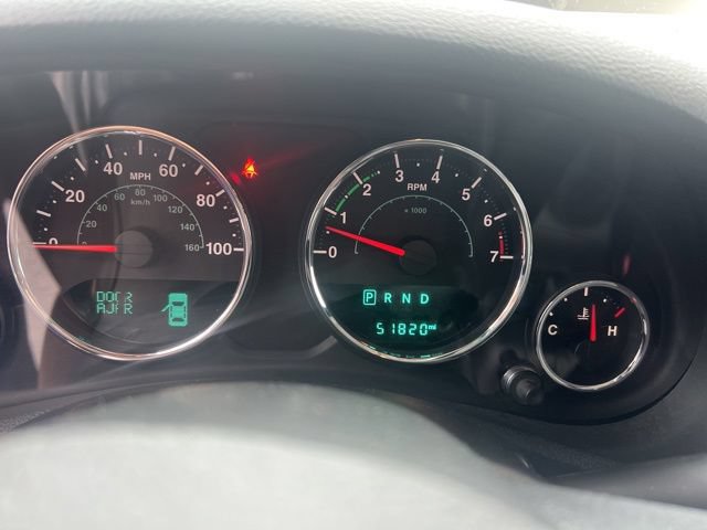 Used 2016 Jeep Wrangler Unlimited Sahara w/ Connectivity Group AWD/4WD image 7