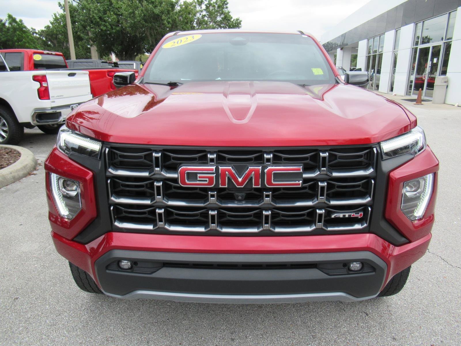 Used 2023 GMC Canyon AT4 w/ AT4 Premium Package AWD/4WD image 8