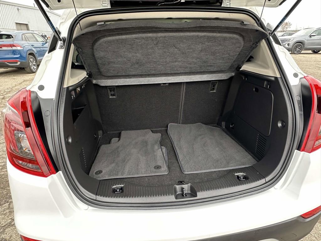 Used 2022 Buick Encore Preferred w/ Safety Package image 11