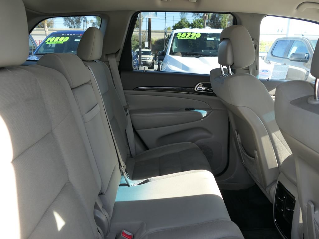 Used 2011 Jeep Grand Cherokee Laredo image 23