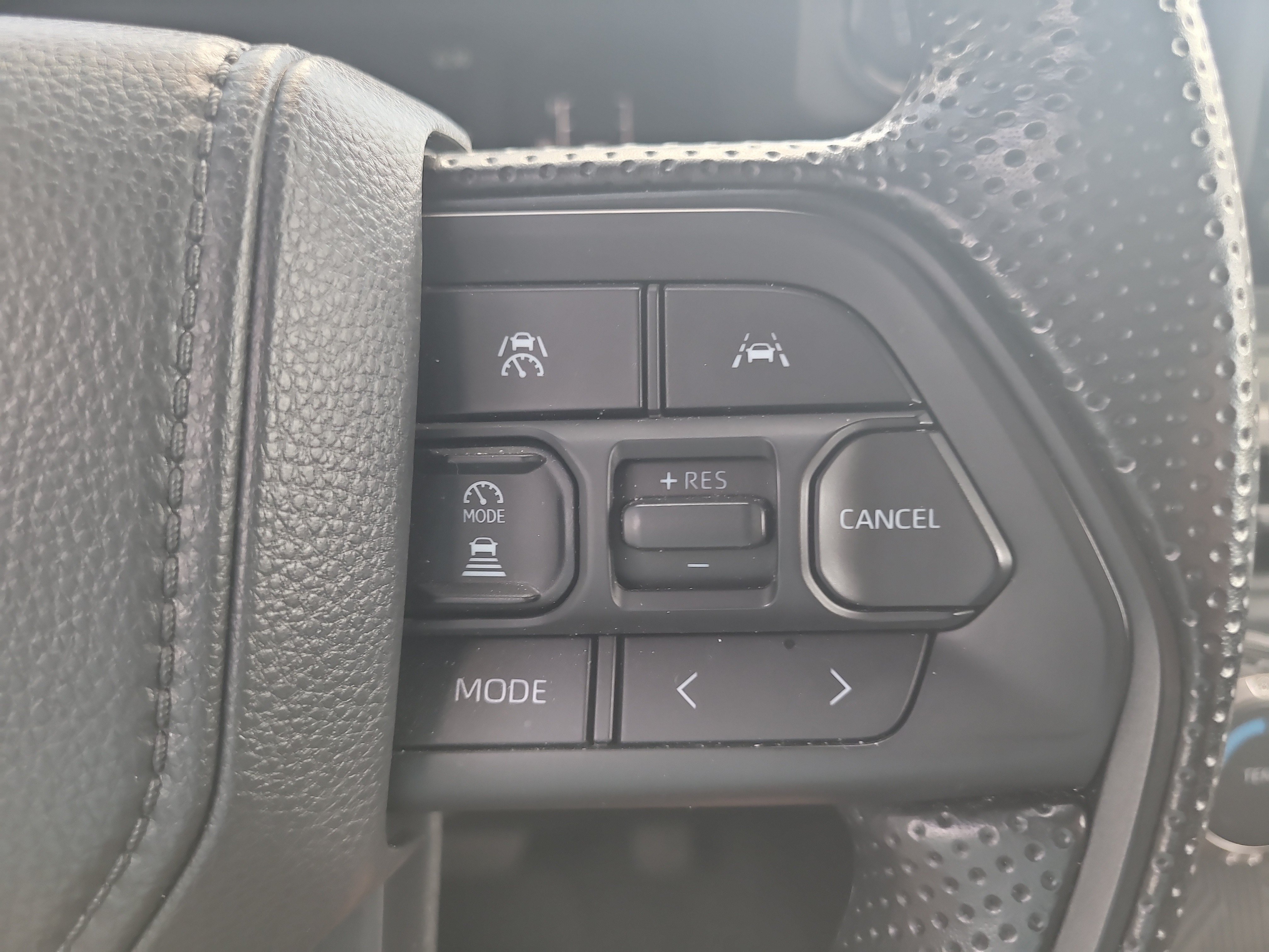 Certified 2025 Toyota Tacoma SR RWD image 29