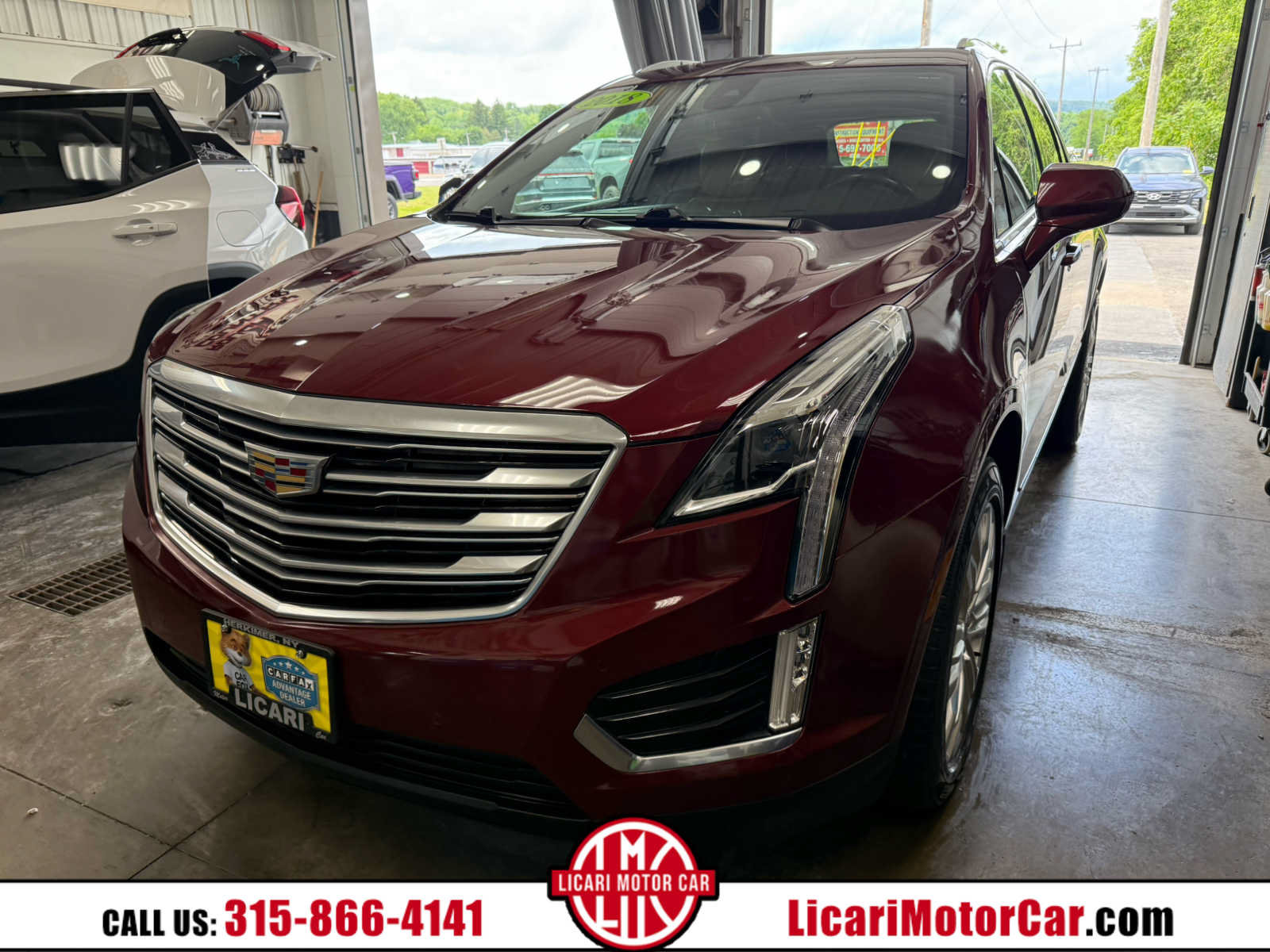 Used 2018 Cadillac XT5 Premium Luxury AWD/4WD image 1