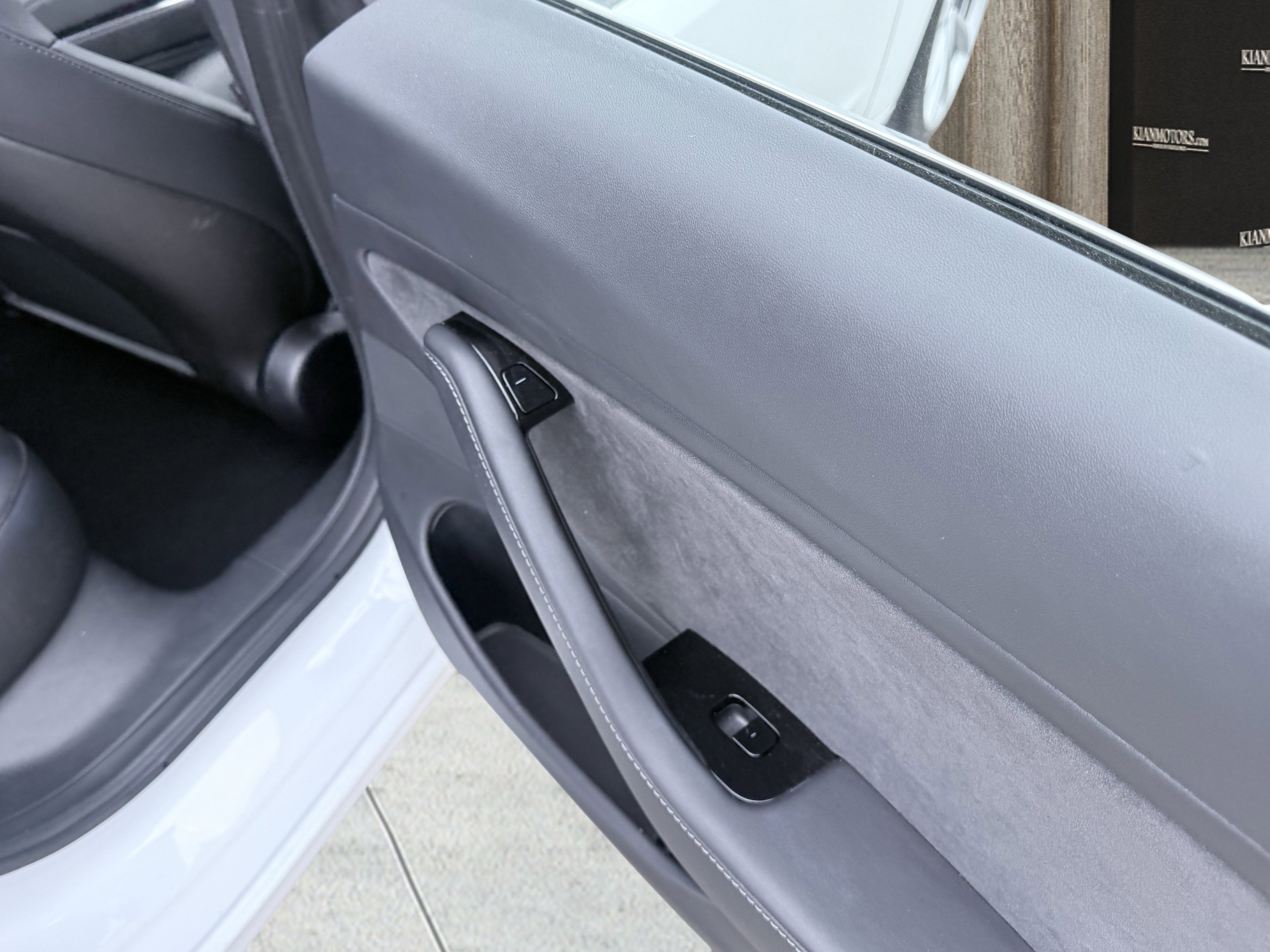 Used 2018 Tesla Model 3 Mid Range image 36