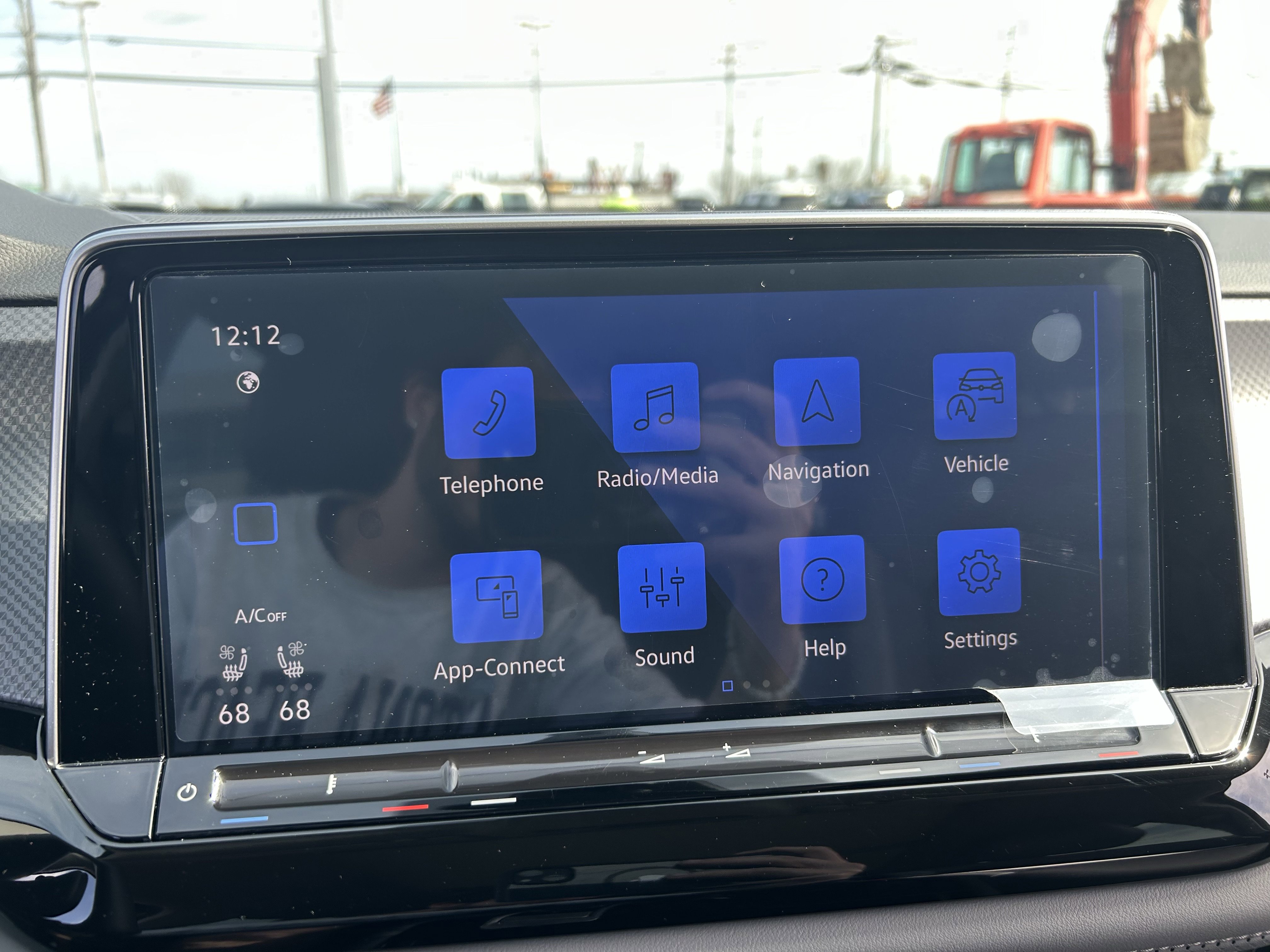 Certified 2025 Volkswagen Atlas Peak Edition SE AWD/4WD image 12