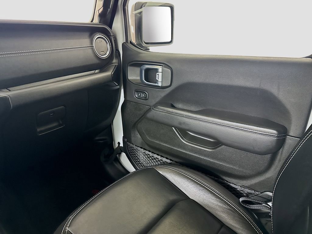 Used 2021 Jeep Wrangler Unlimited Sahara w/ Uconnect 4C Nav & Sound Group image 17