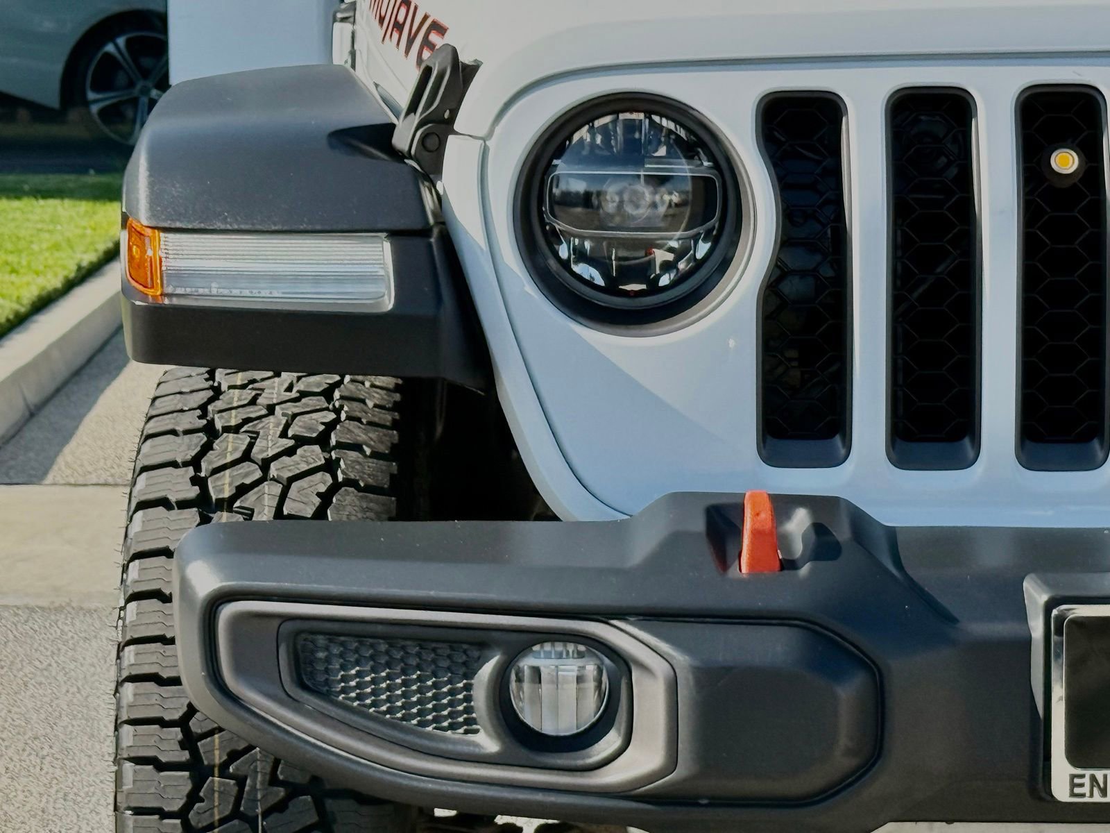 Used 2021 Jeep Gladiator Mojave AWD/4WD image 7