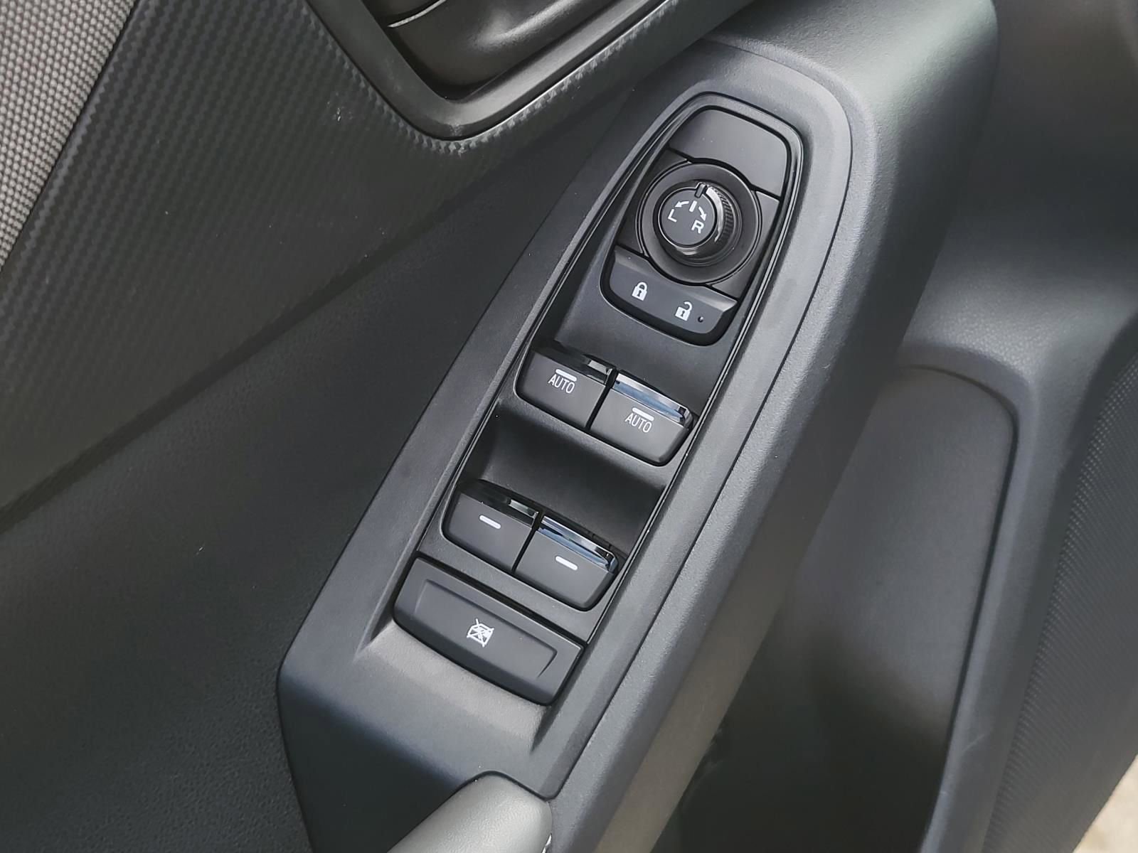 Certified 2025 Subaru Crosstrek 2.0i Premium image 17