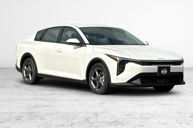 New 2027 Kia K4 FWD image 2