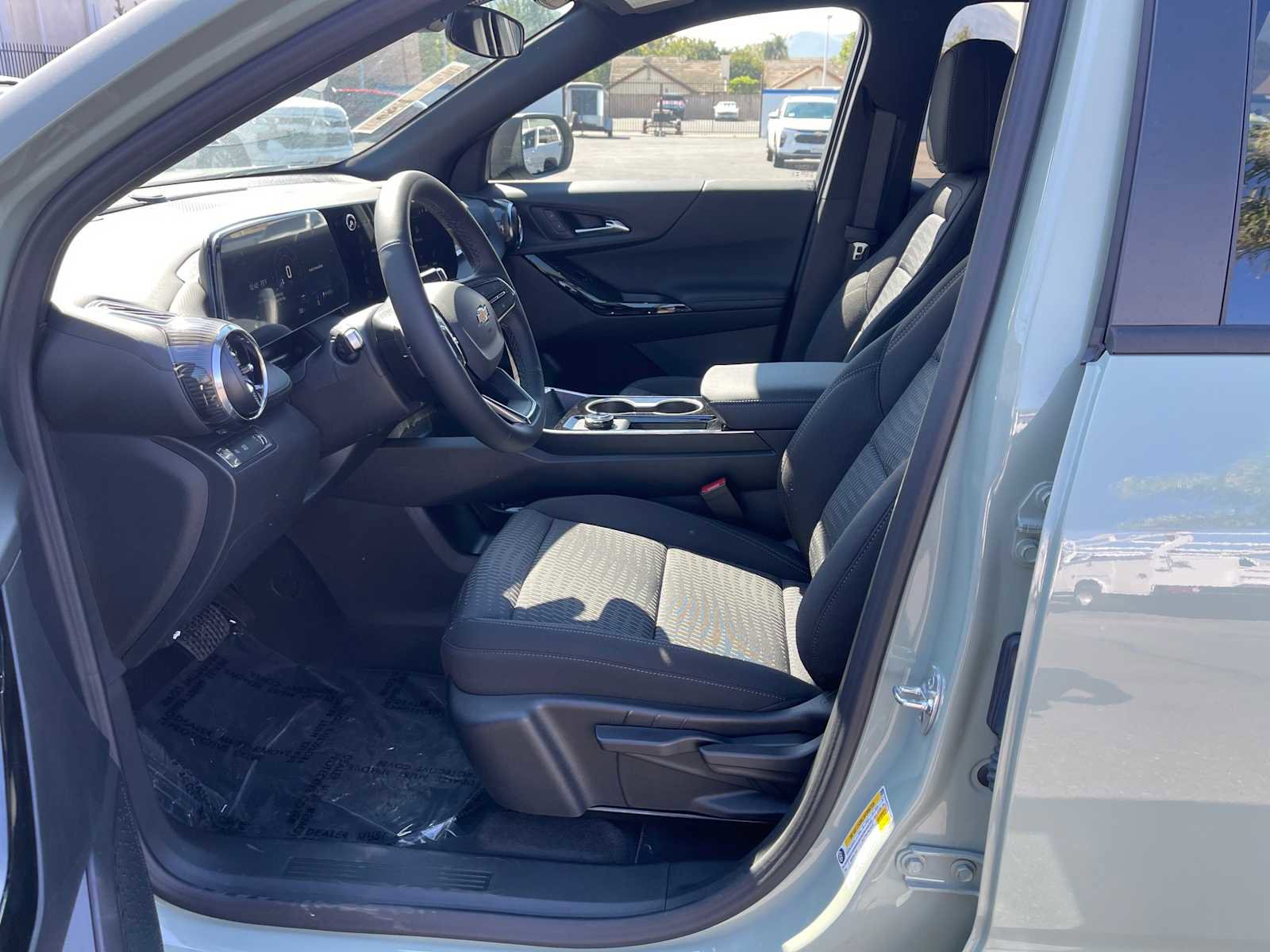 New 2026 Chevrolet Equinox LT image 19