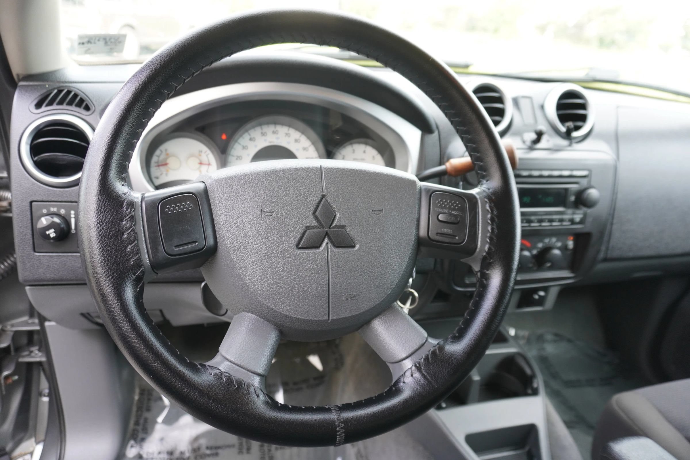 Used 2007 Mitsubishi Raider LS AWD/4WD image 20