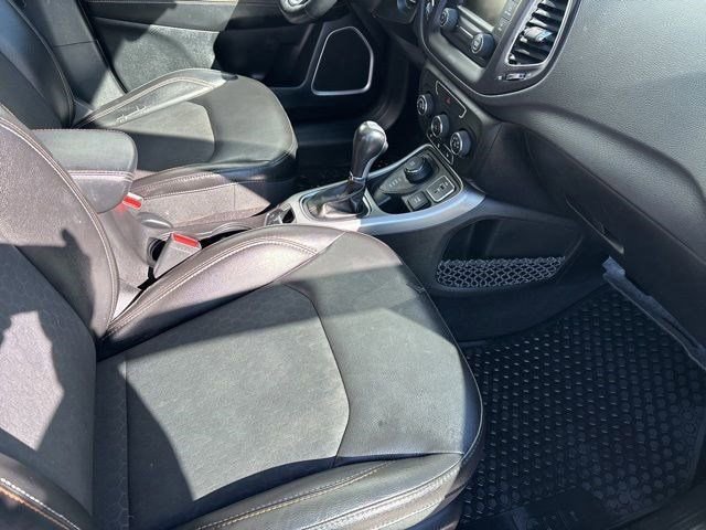 Used 2018 Jeep Compass Latitude w/ Cold Weather Group image 37