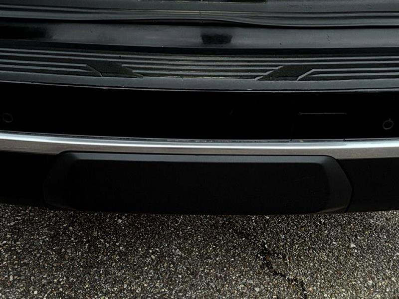 Used 2021 Chevrolet Suburban High Country w/ Premium Package image 34