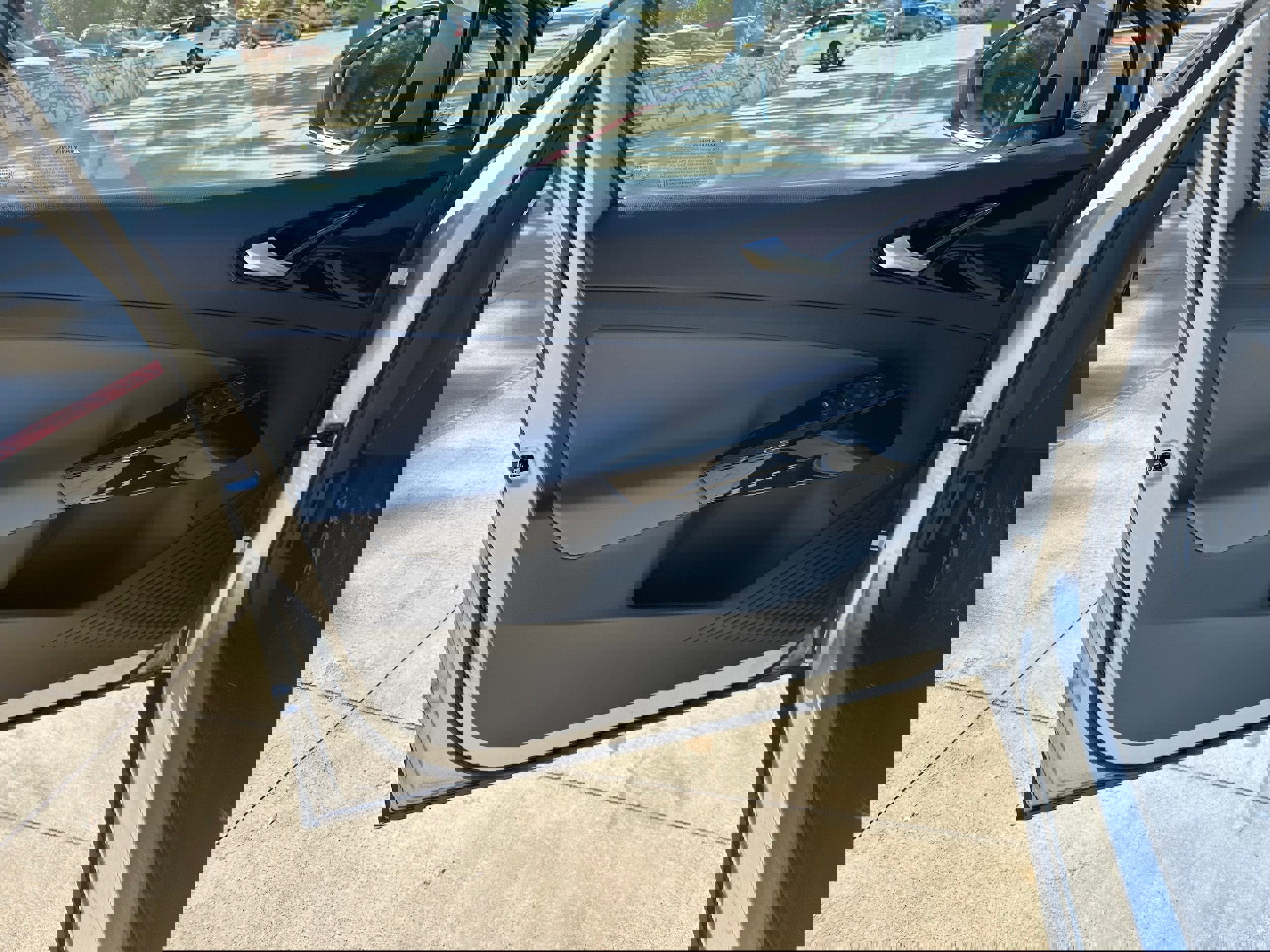 Used 2022 Volkswagen ID.4 Pro image 23