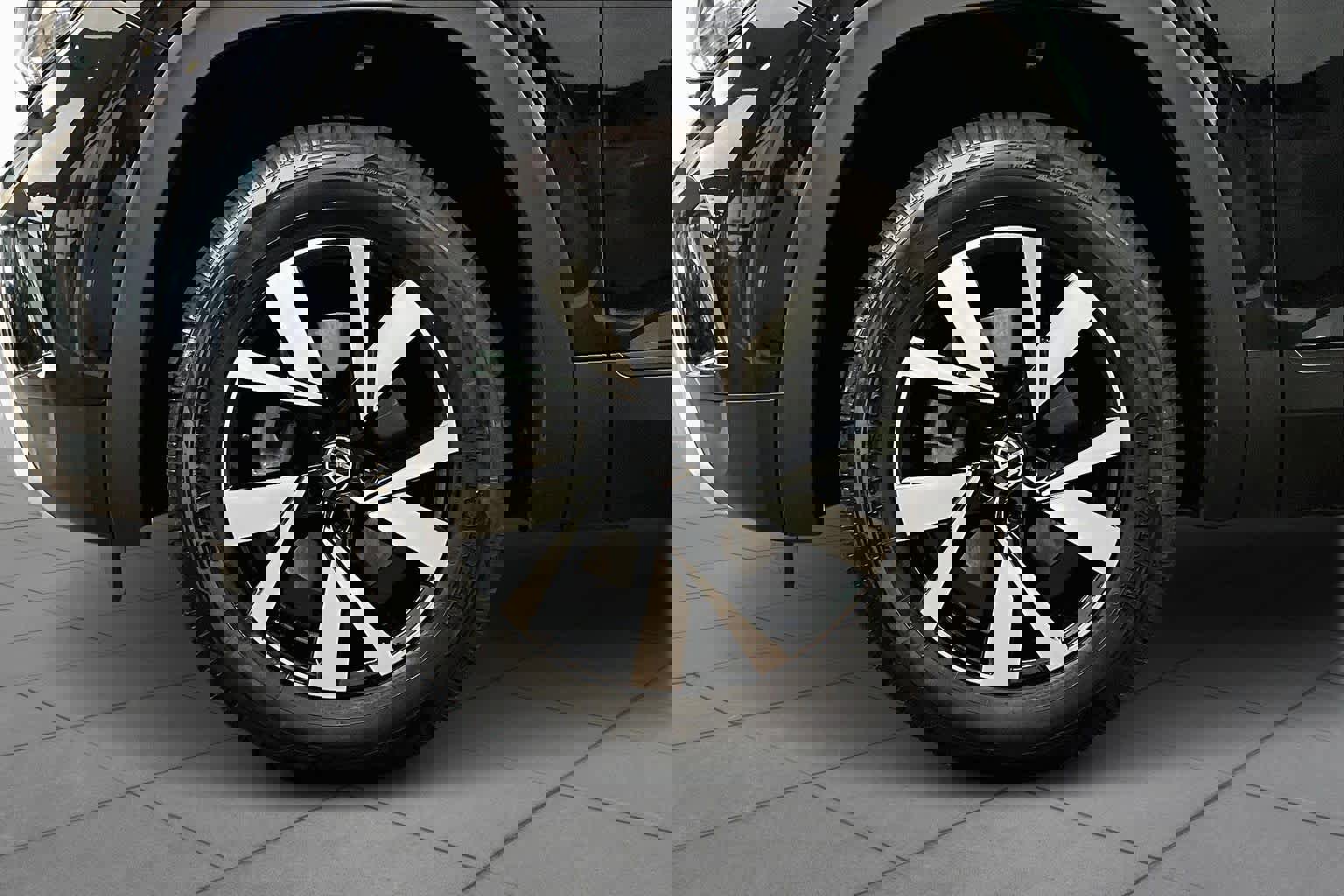 Used 2023 Volkswagen Atlas Cross Sport SE image 11