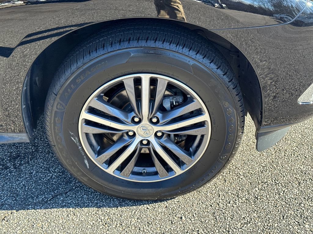 Used 2019 INFINITI QX60 Luxe w/ Essential Package image 12