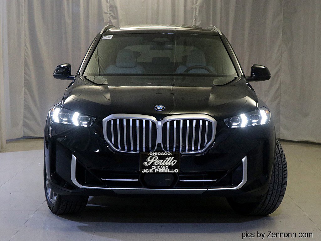Used 2025 BMW X5 xDrive50e image 5