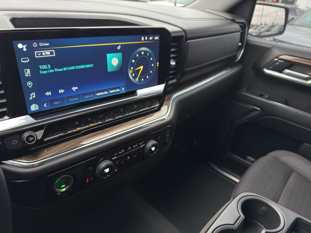 Used 2024 Chevrolet Silverado 1500 LT image 22