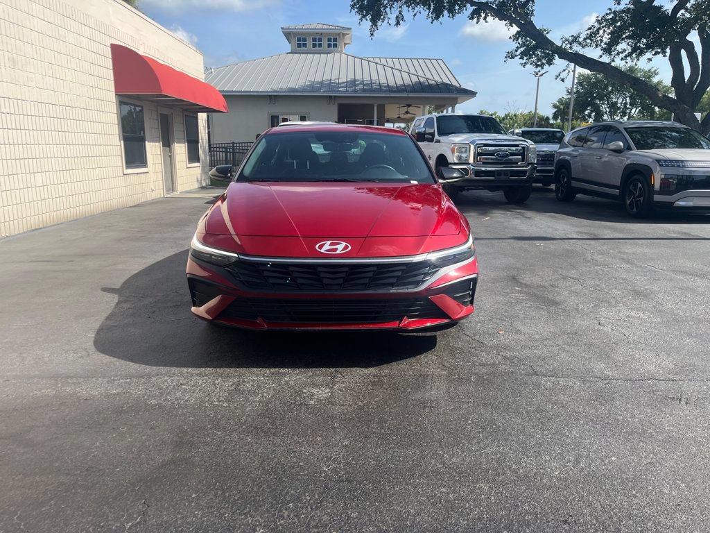 Used 2025 Hyundai Elantra Sport FWD image 8
