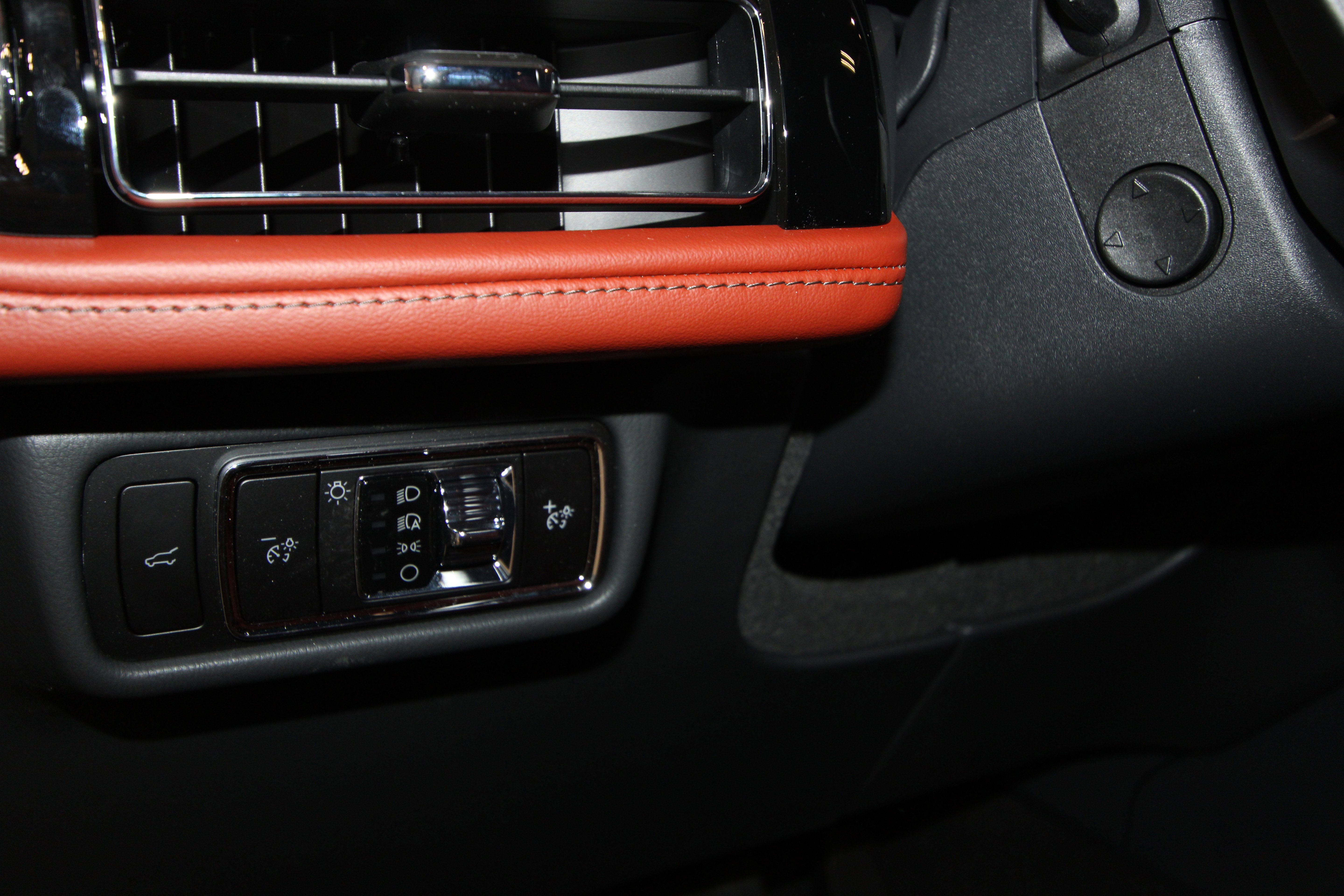 New 2026 Lincoln Aviator Reserve image 7