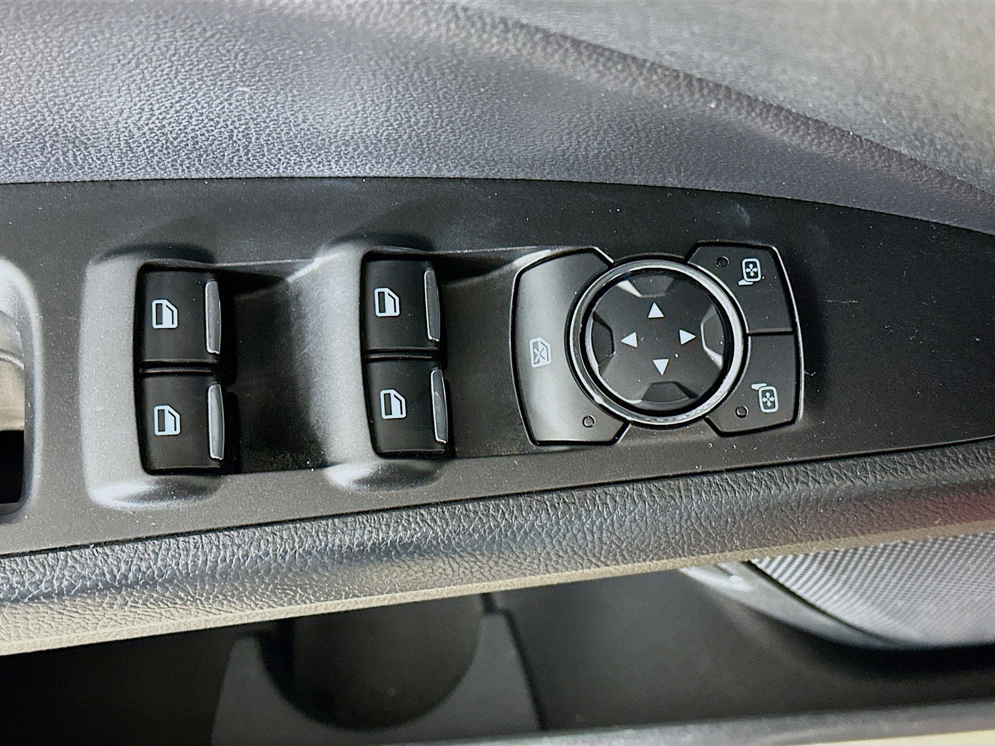 Used 2018 Ford Fusion Energi SE image 15