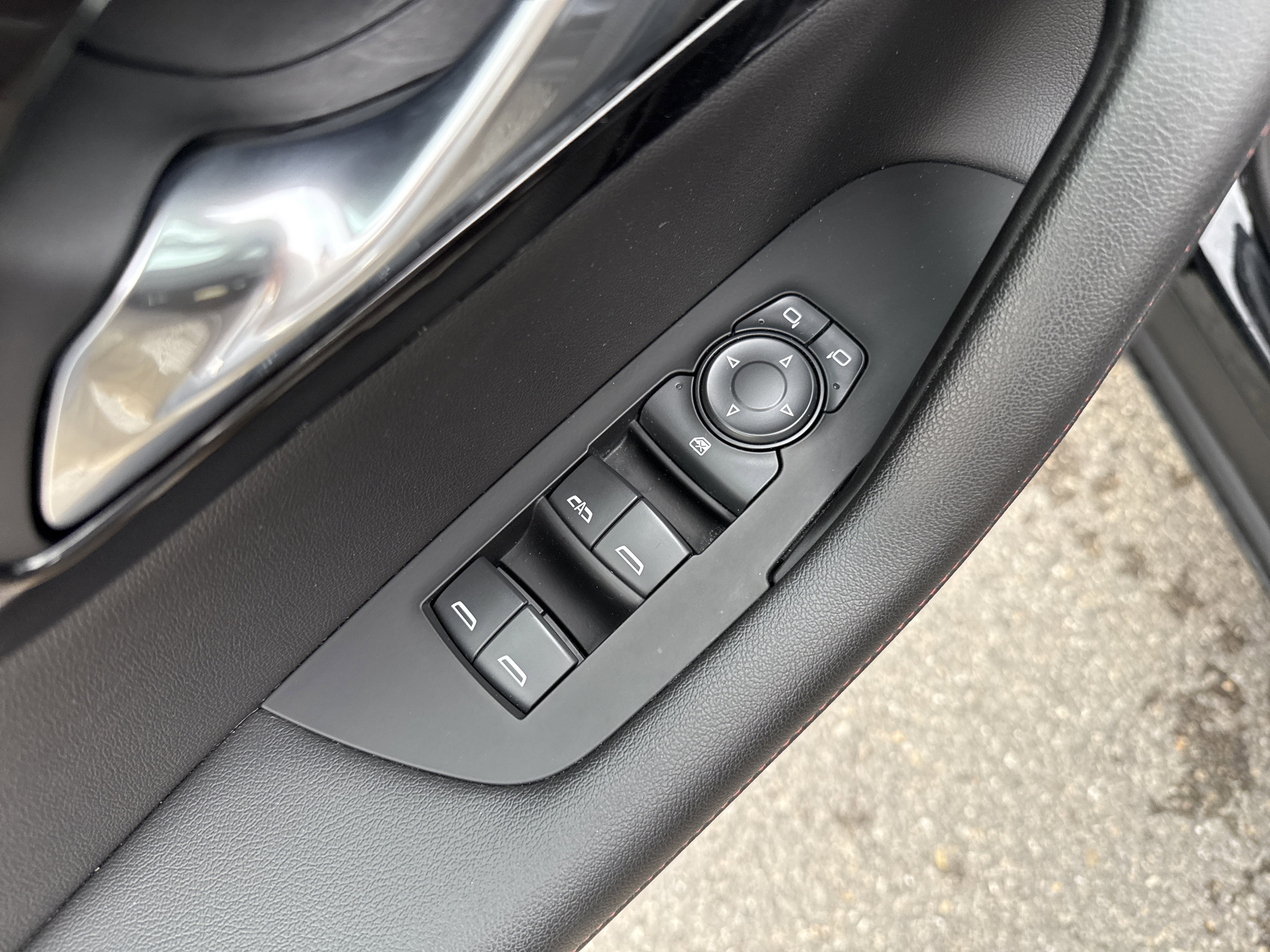 Used 2021 Chevrolet Blazer RS image 16