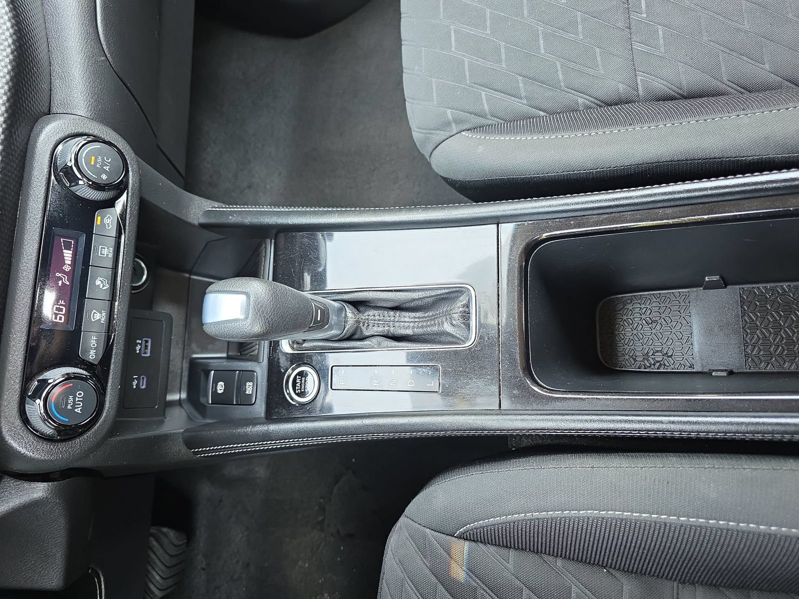 Used 2021 Nissan Kicks SV FWD image 24