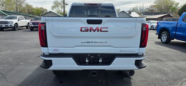 Used 2025 GMC Sierra 3500 Denali image 5