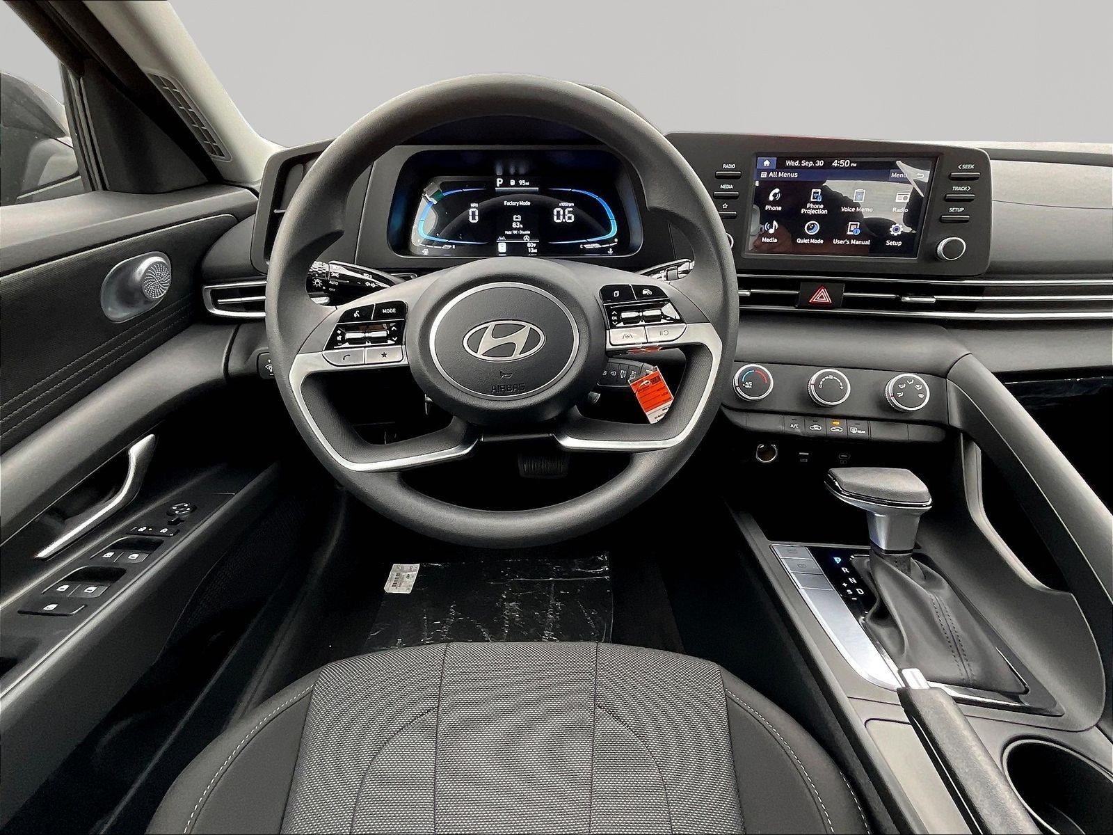 New 2026 Hyundai Elantra SE FWD image 9