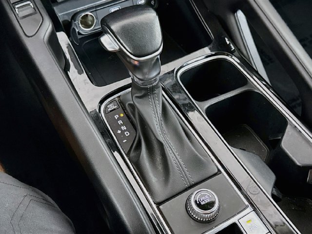 Used 2025 Kia Telluride S FWD image 19