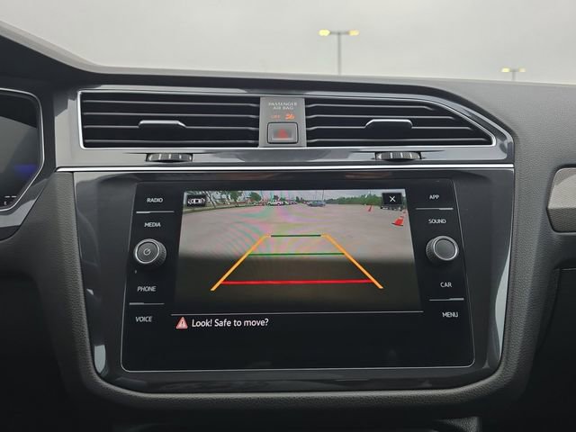 Used 2024 Volkswagen Tiguan SE FWD image 9