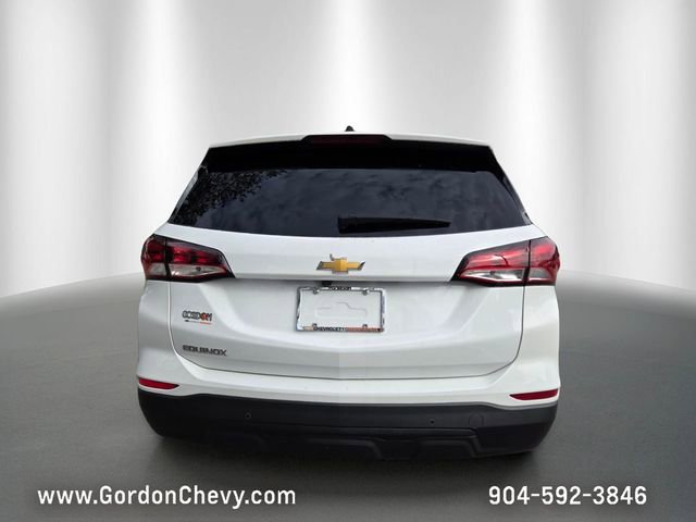 Certified 2024 Chevrolet Equinox LS w/ LS Convenience Package FWD image 4