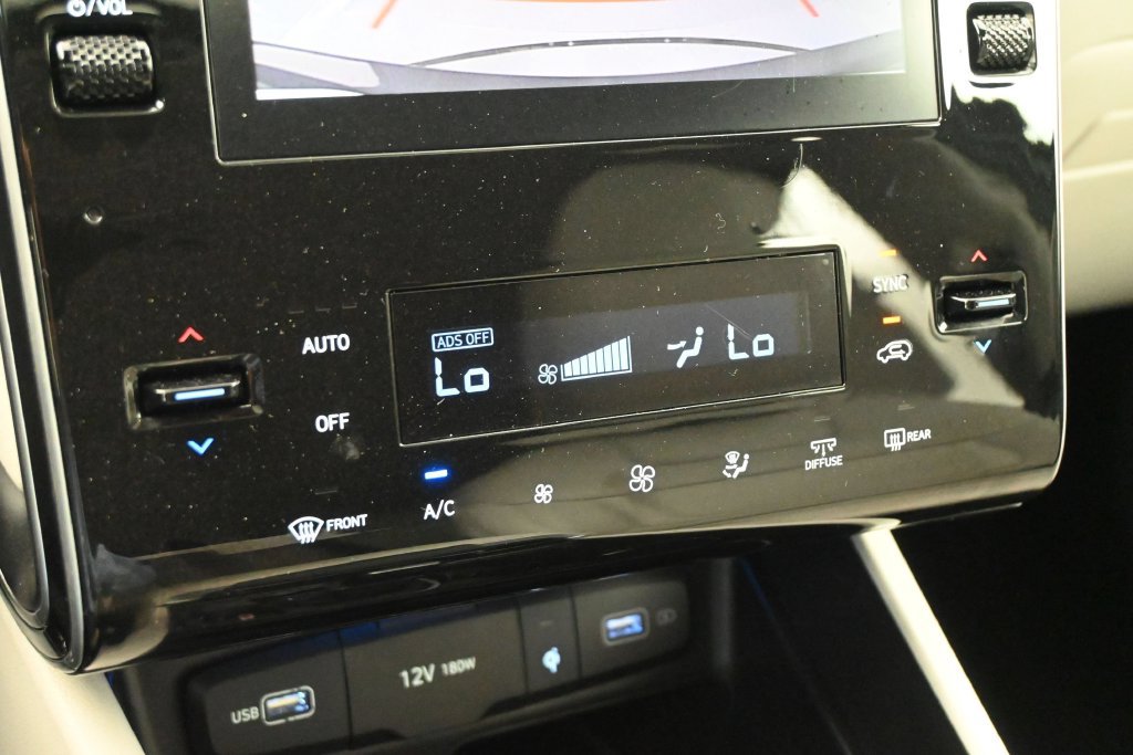 Used 2023 Hyundai Tucson SEL w/ Convenience Package FWD image 11
