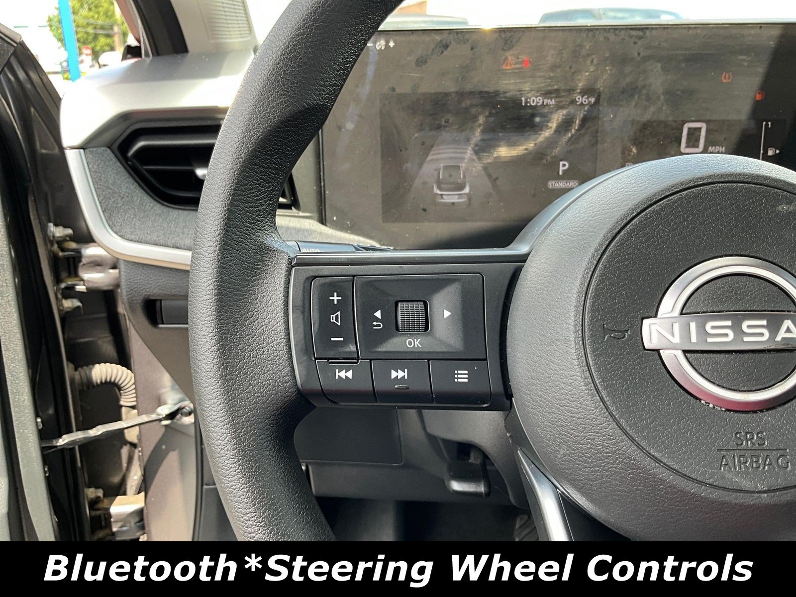 Used 2025 Nissan Kicks SV FWD image 10
