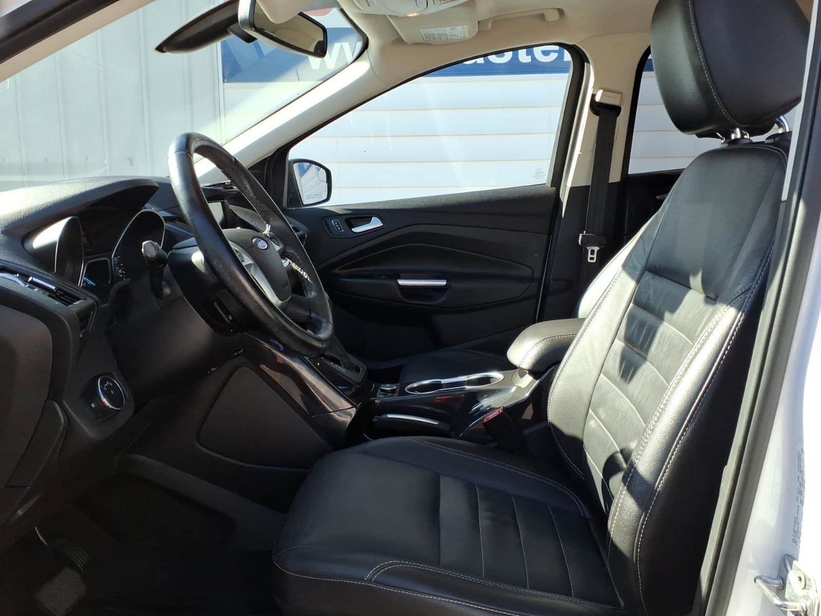 Used 2015 Ford Escape Titanium image 8