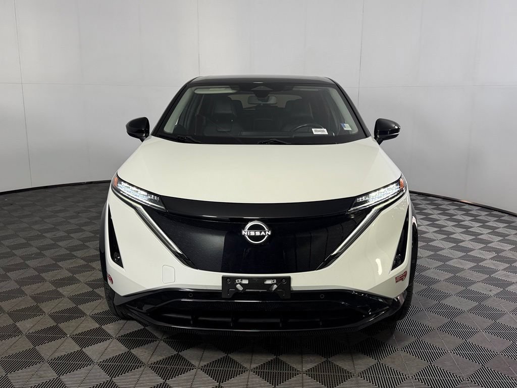 Used 2023 Nissan Ariya AWD image 3