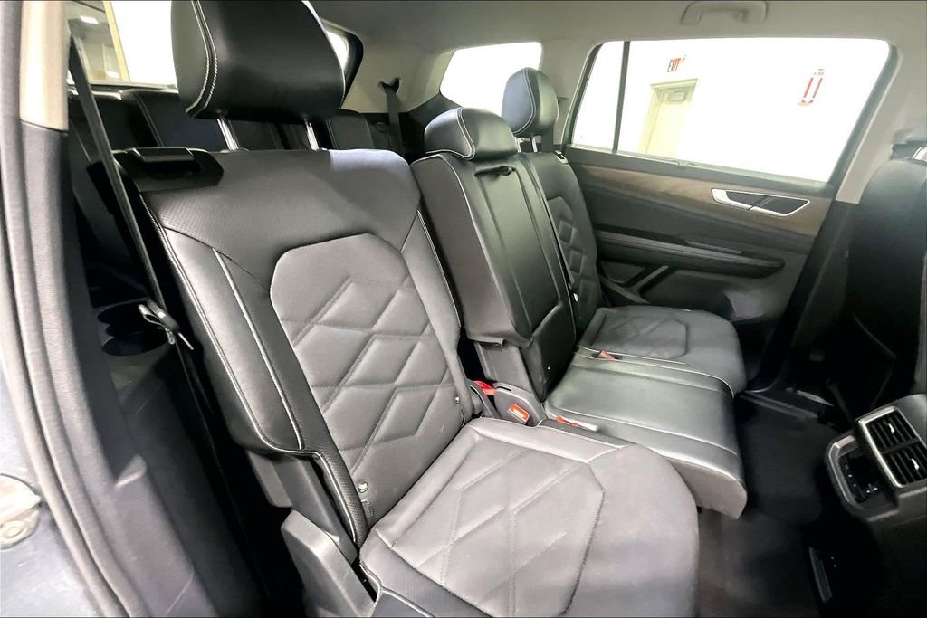 Used 2024 Volkswagen Atlas SE image 28
