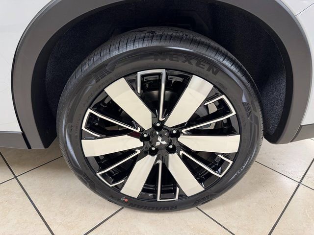 New 2026 Mitsubishi Outlander SE FWD image 25