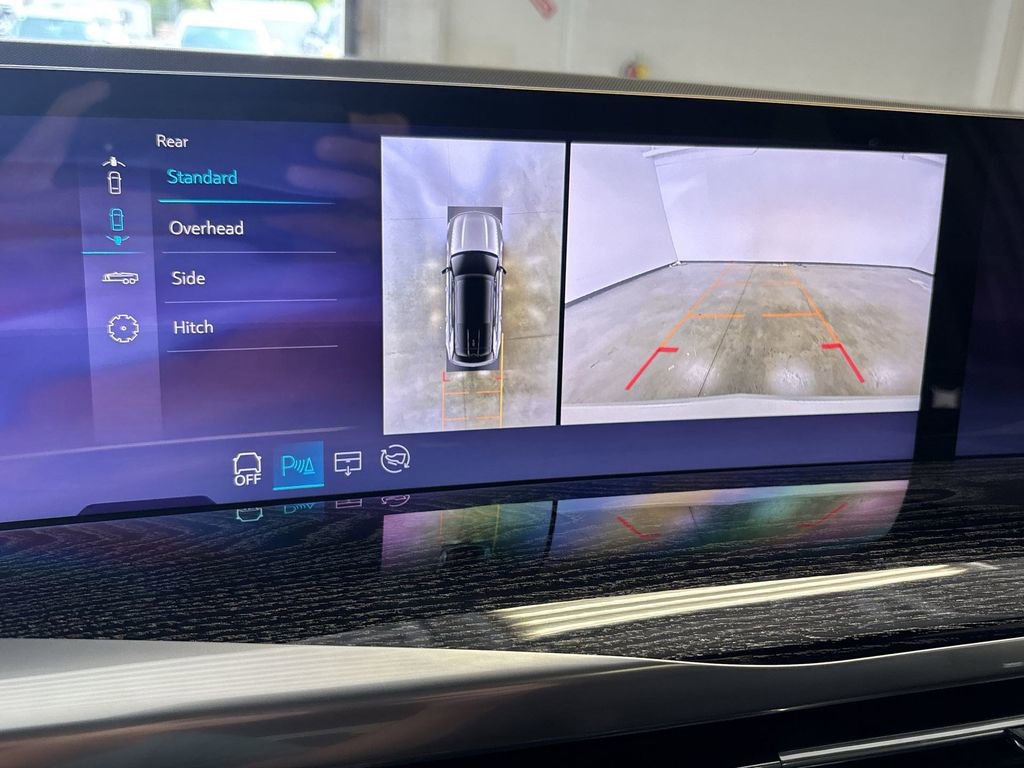 New 2025 Cadillac Escalade IQ Luxury 1 w/ LPO, Radiant Package image 23