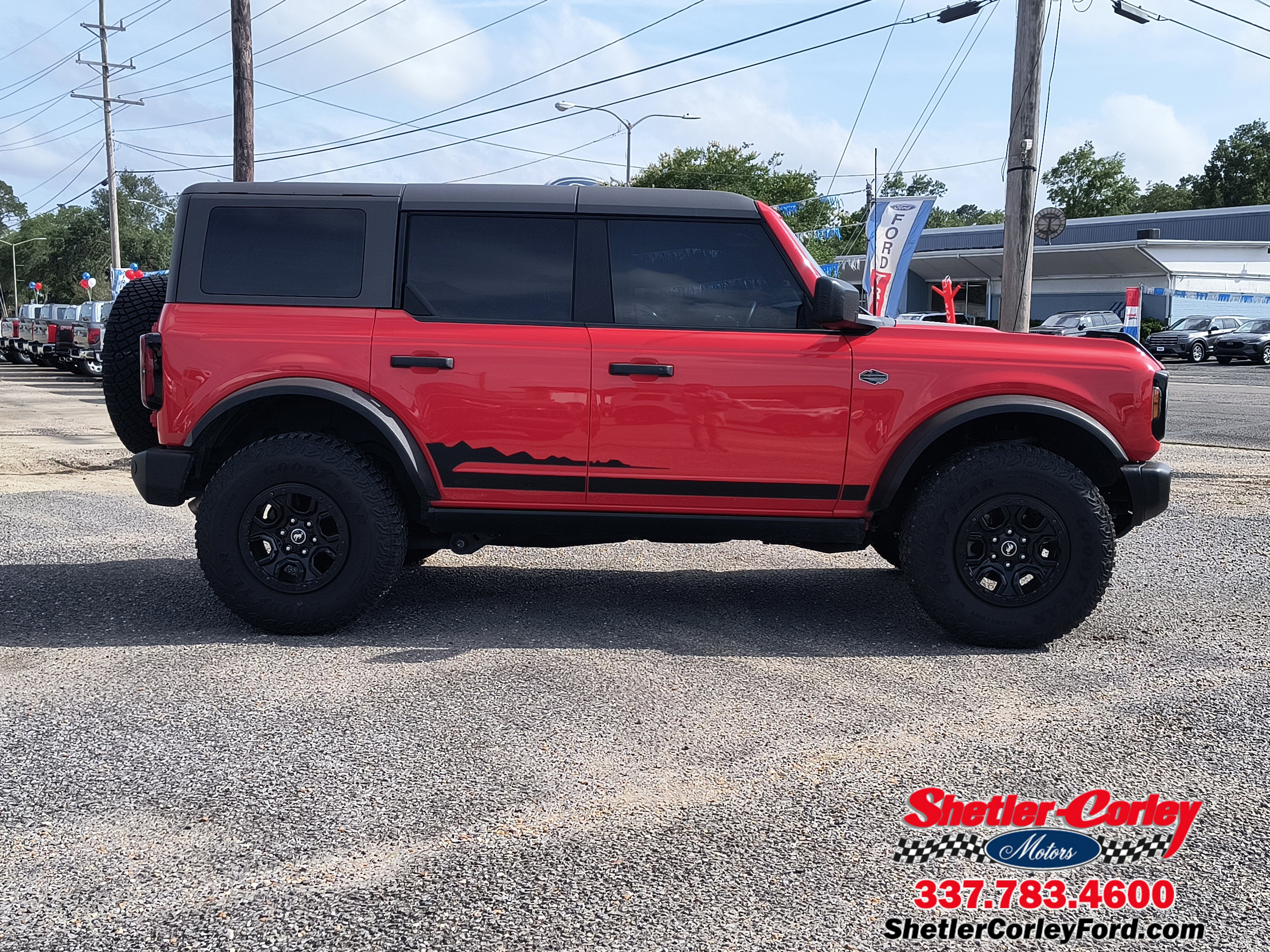 Used 2023 Ford Bronco Wildtrak image 8