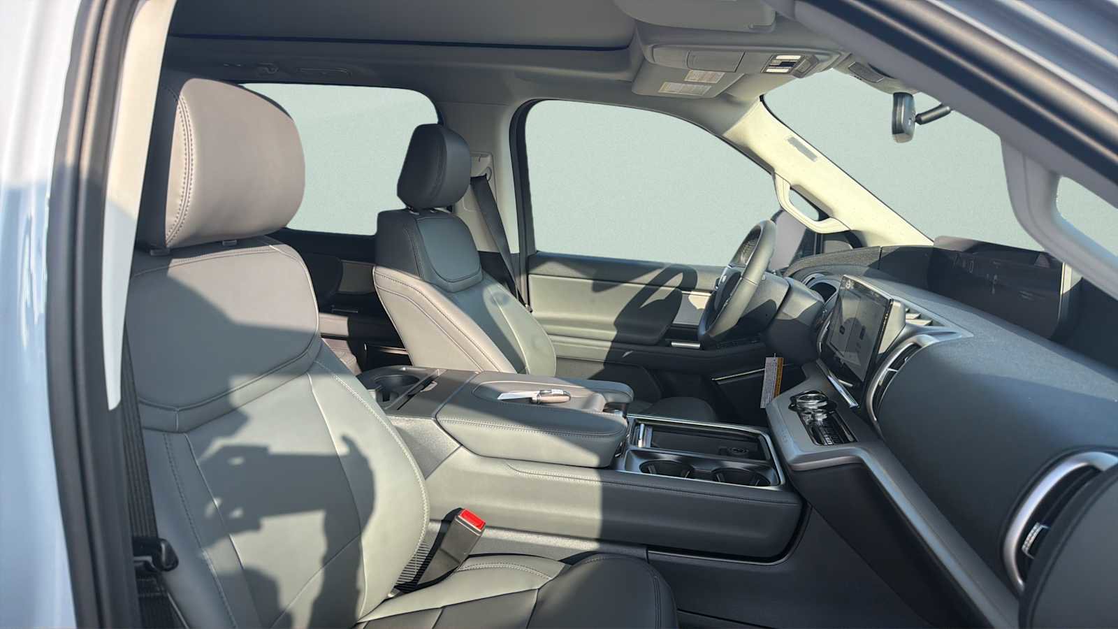 Used 2026 Ford Expedition Active image 24