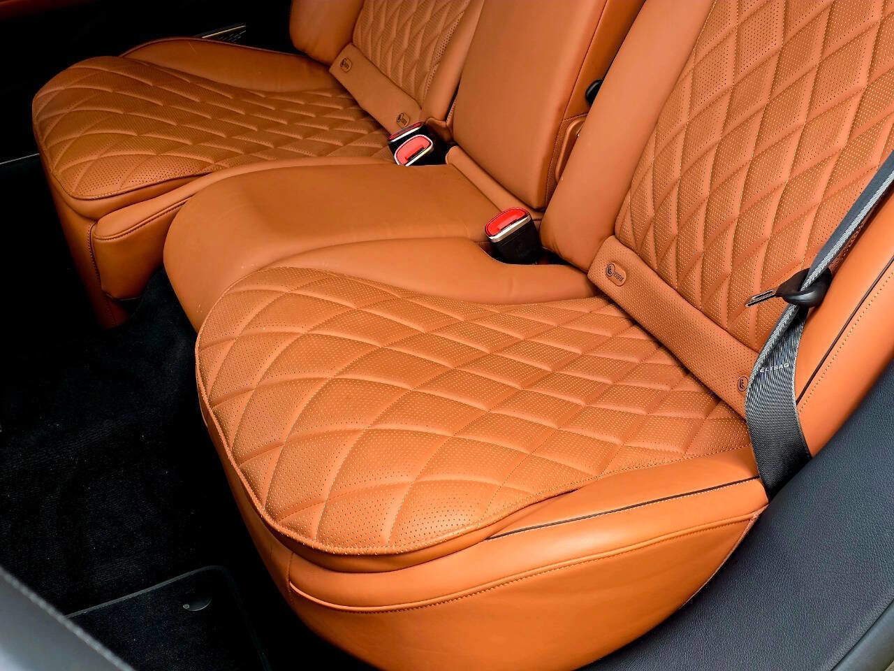 Used 2022 Mercedes-Benz S 580 4MATIC Sedan w/ Rear Seat Package image 95