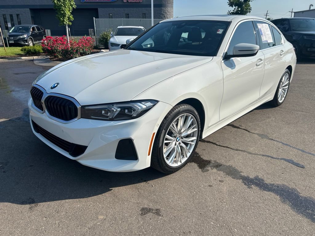 Used 2024 BMW 330i xDrive Sedan w/ Convenience Package AWD/4WD image 3