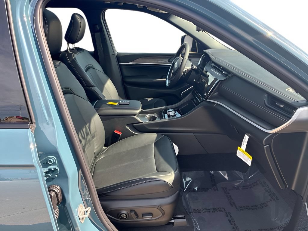 New 2027 Jeep Grand Cherokee Limited AWD/4WD image 13