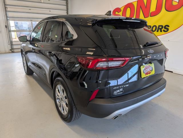Certified 2024 Ford Escape Active AWD/4WD image 3