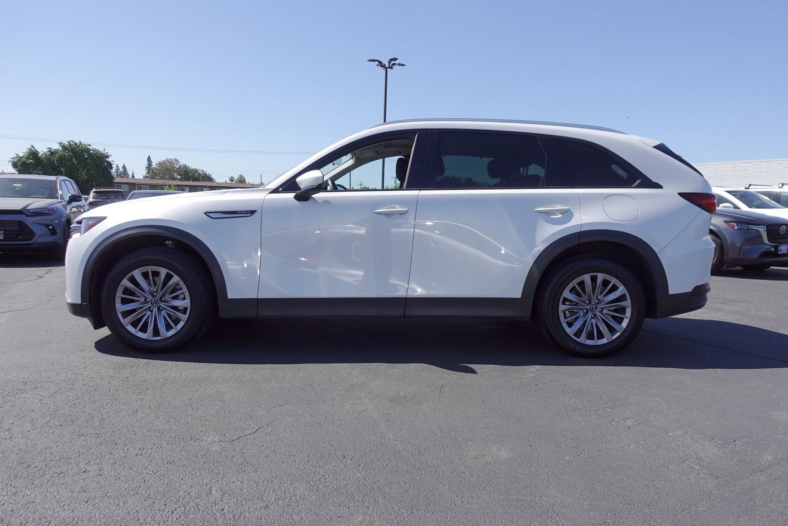 Used 2024 MAZDA CX-90 Plug-In Hybrid w/ Preferred AWD/4WD image 8