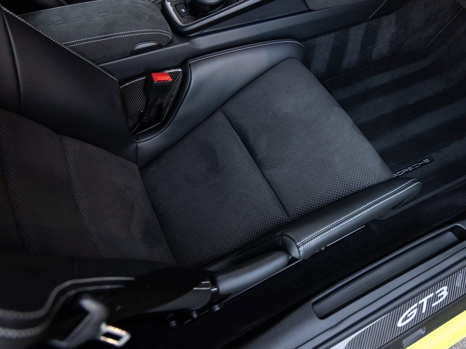 Certified 2022 Porsche 911 GT3 image 30