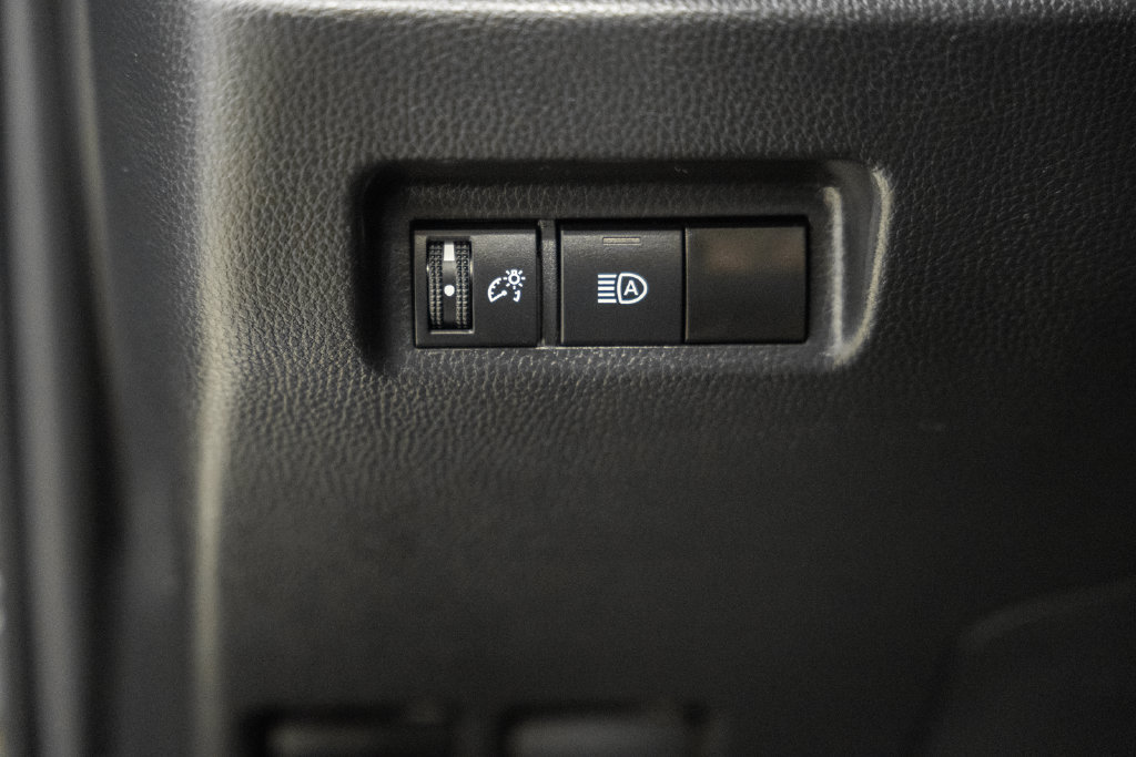 Certified 2024 Toyota RAV4 LE AWD/4WD image 33