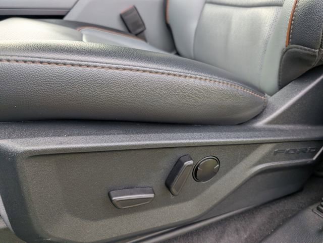 Used 2025 Ford F150 Lariat w/ Equipment Group 501A Mid image 9